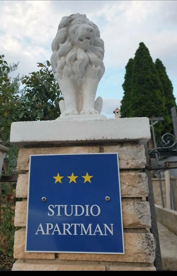 Studio Apartment City With Free Parking Pula