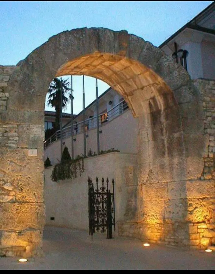 Studio Apartment City With Free Parking Pula Croatia